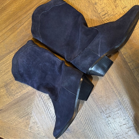 Aj Valenci Beautiful Embellished Suede Boots - Picture 9 of 11